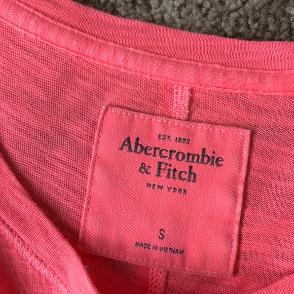 Tee - Picture 3 of 4